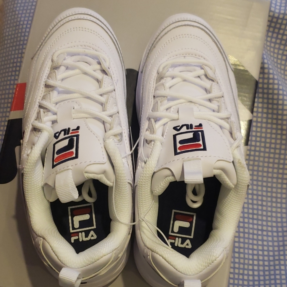 NWT Fila Disarray White Sneaker Shoes